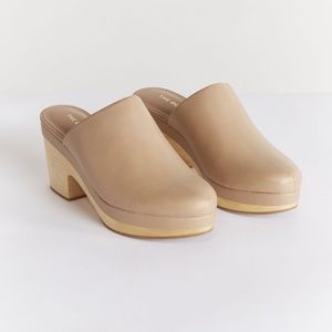 The Odells- Leather Clogs Natural - sz 37 (7)